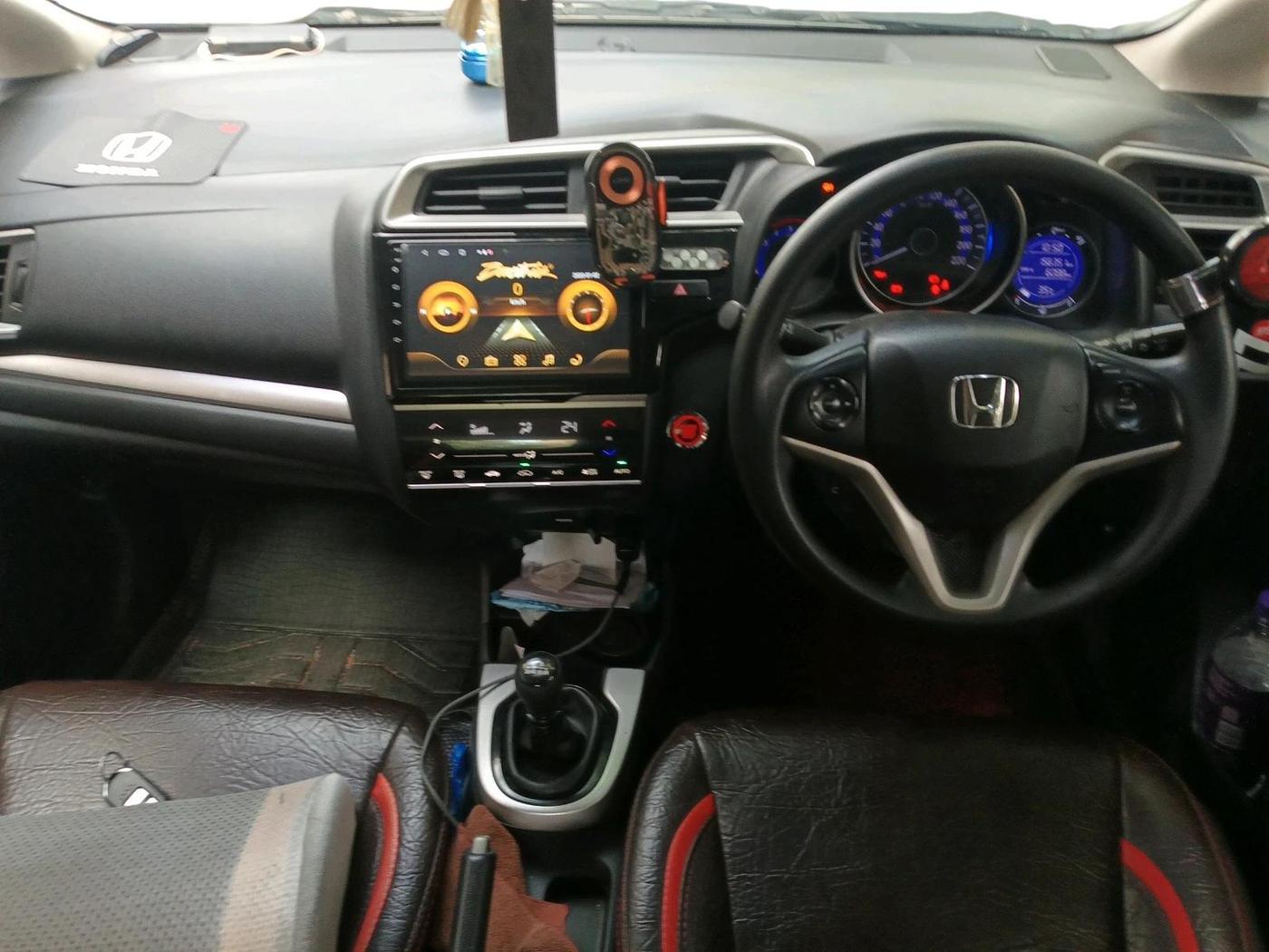 2017 Honda WR-V 1.5L I-DTEC VX MT, Diesel, Manual, 1,56,353 km, interior
