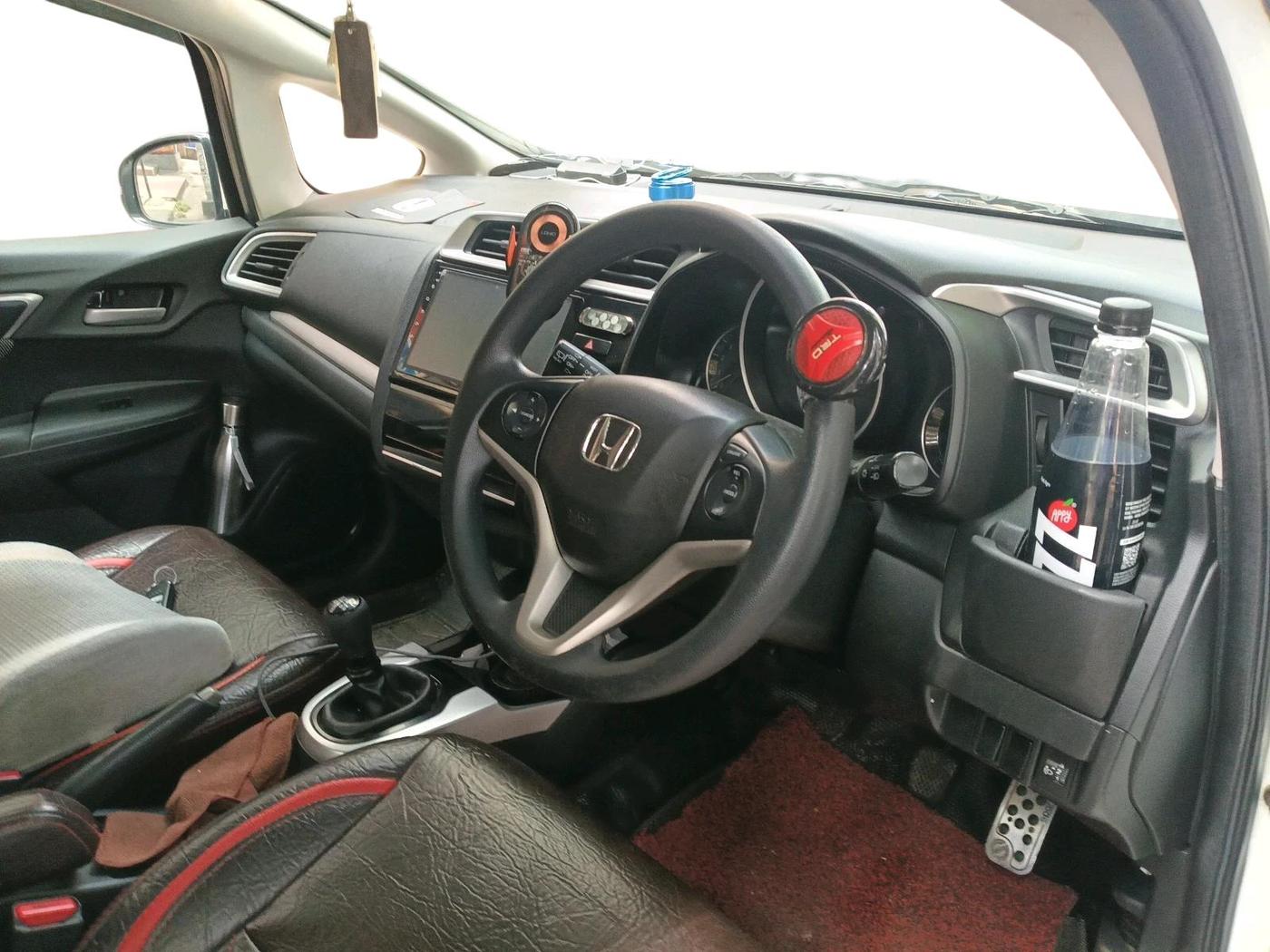 2017 Honda WR-V 1.5L I-DTEC VX MT, Diesel, Manual, 1,56,353 km, interior