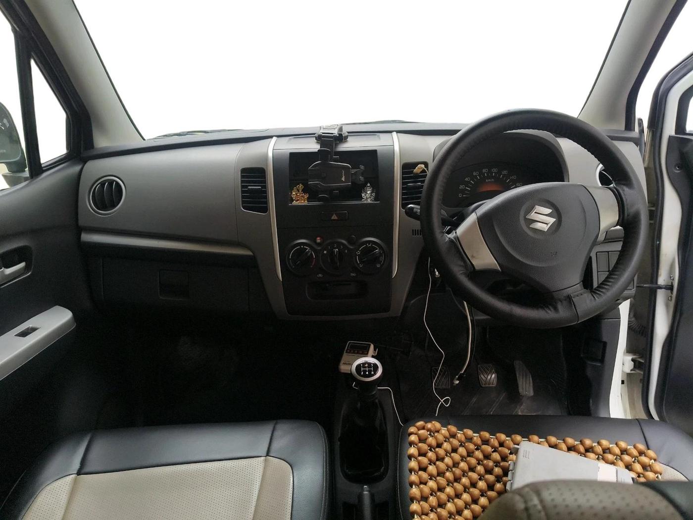 2011 Maruti Wagon R 1.0 LXI CNG, CNG, Manual, 83,248 km, interior