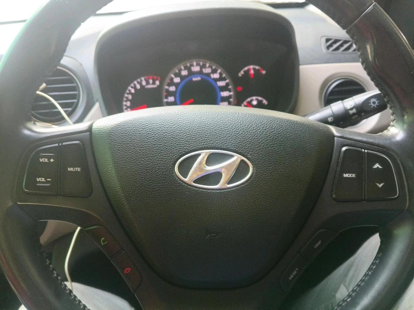 2014 Hyundai Grand i10 ASTA 1.2 KAPPA VTVT, Petrol, Manual, 83,654 km, interior