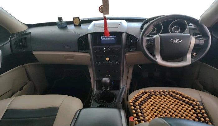 2015 Mahindra XUV500 W6, Diesel, Manual, 92,873 km, interior