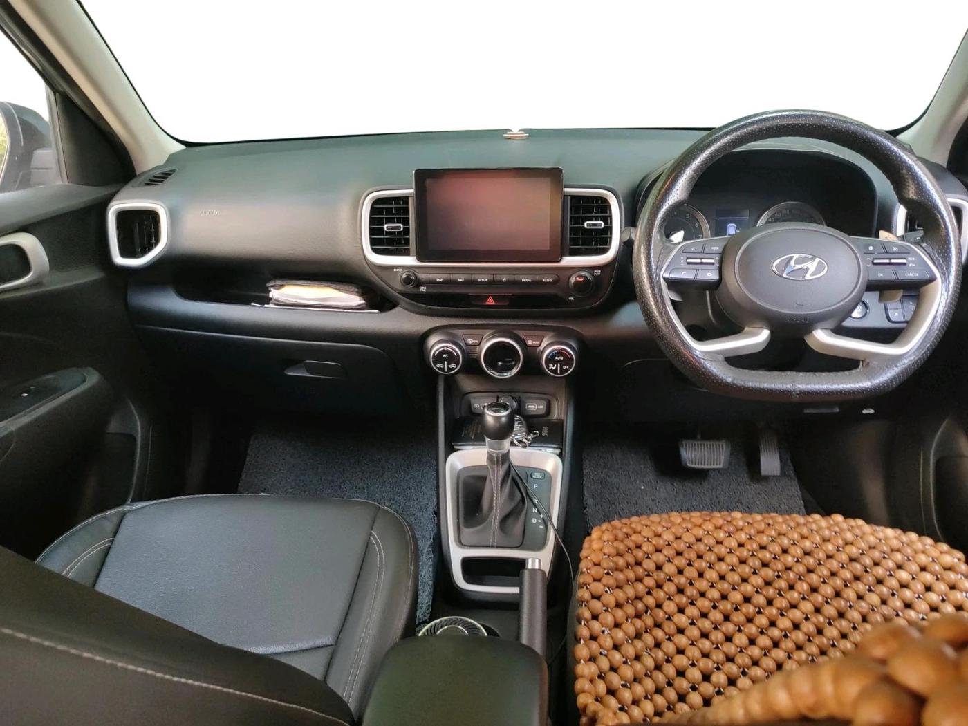 2021 Hyundai VENUE SX PLUS 1.0 TURBO DCT, Petrol, Automatic, 86,071 km, interior