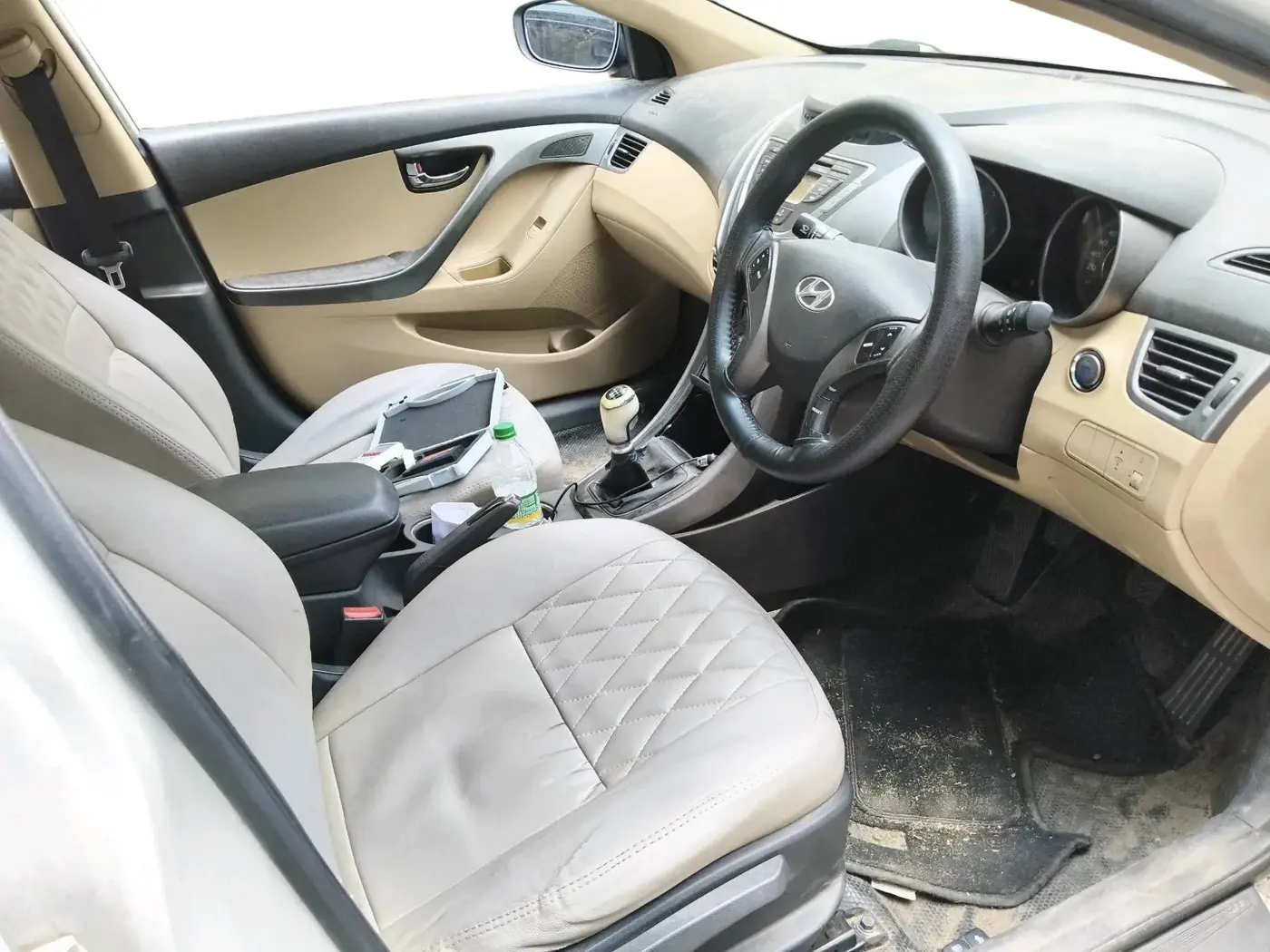 2012 Hyundai New Elantra 1.8 S VTVT, Petrol, Manual, 1,58,861 km, interior