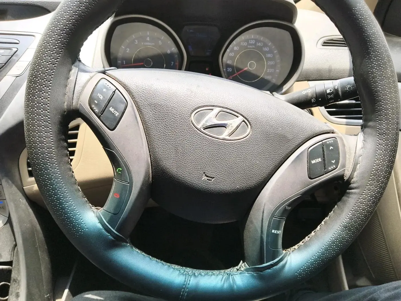 2012 Hyundai New Elantra 1.8 S VTVT, Petrol, Manual, 1,58,861 km, interior