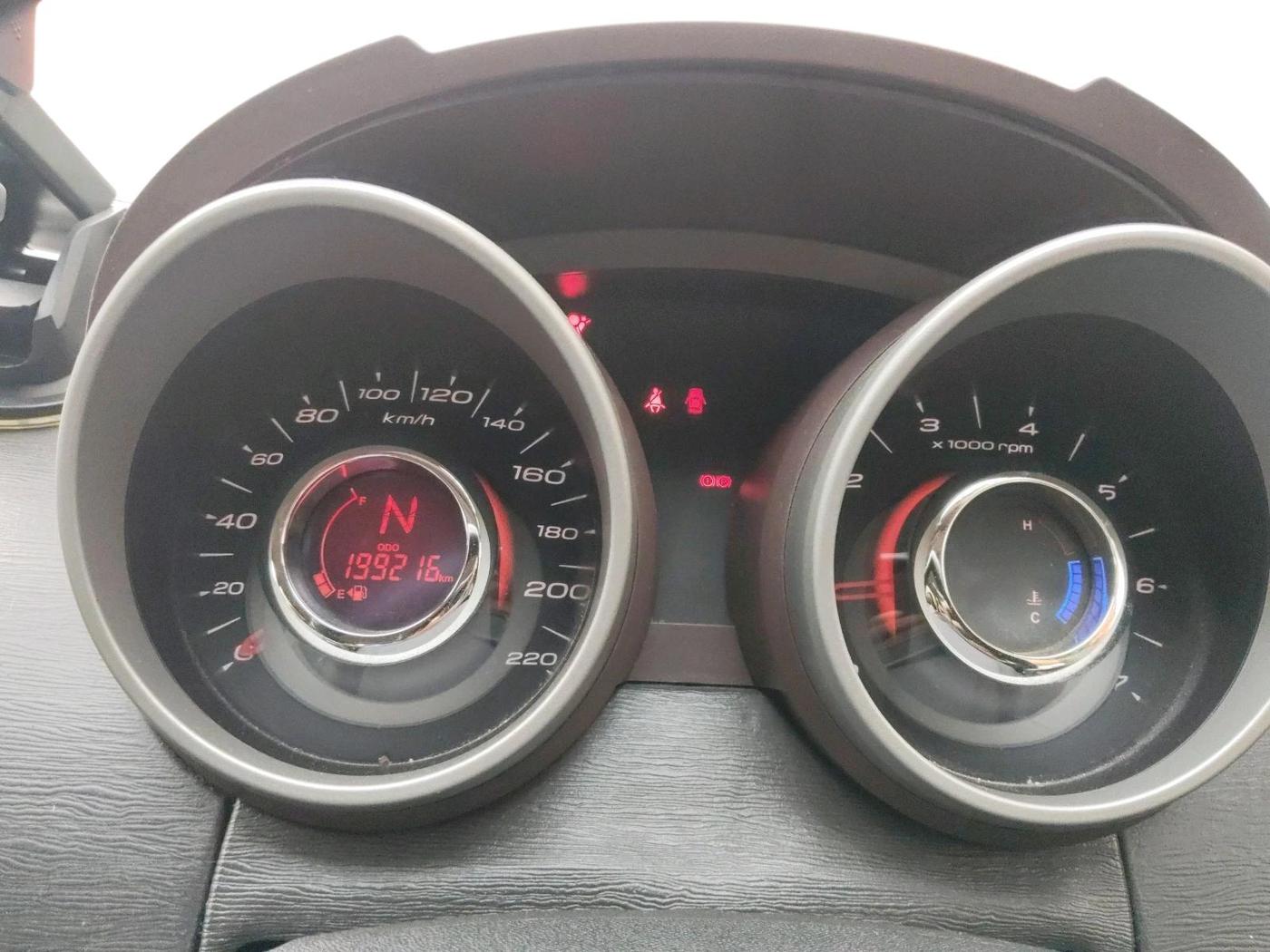 2013 Mahindra XUV500 W8, Diesel, Manual, 1,99,216 km, interior