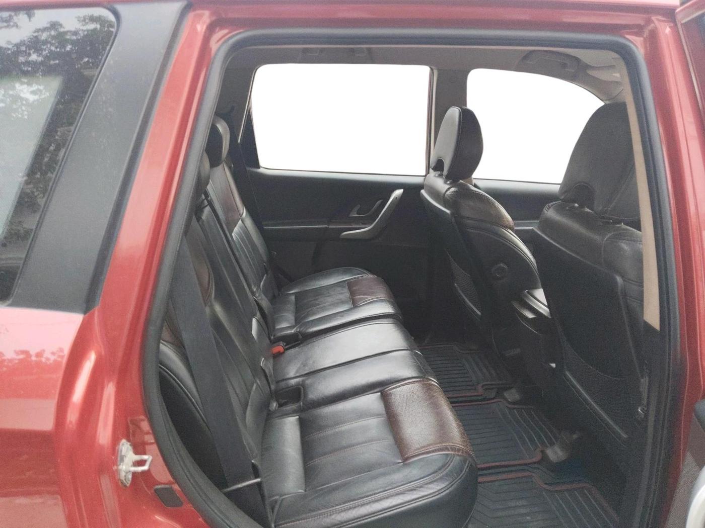 2013 Mahindra XUV500 W8, Diesel, Manual, 1,99,216 km, interior