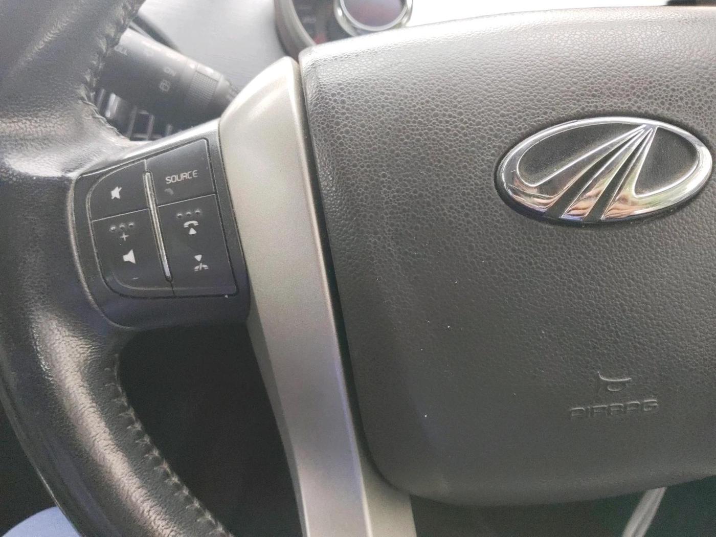 2013 Mahindra XUV500 W8, Diesel, Manual, 1,99,216 km, interior