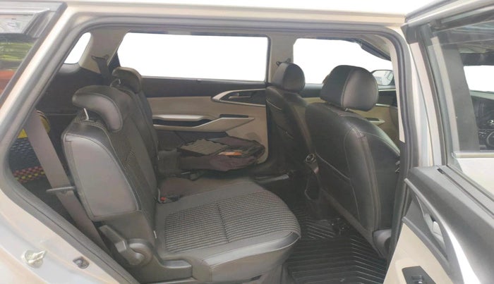 2022 KIA CARENS PRESTIGE PLUS 1.4 PETROL 7 STR, Petrol, Manual, 53,575 km, interior