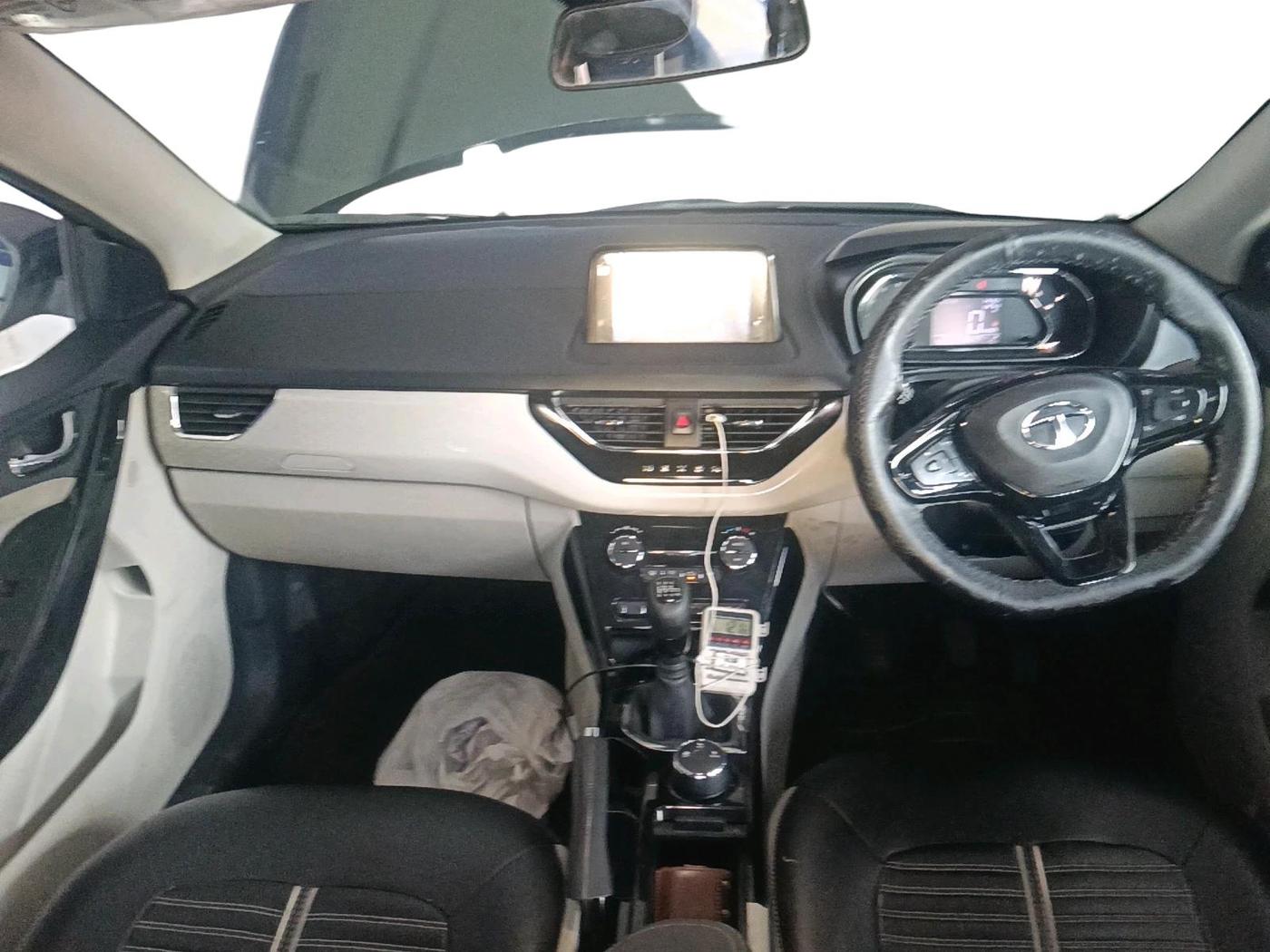 2021 Tata NEXON XZ PLUS PETROL SUNROOF, Petrol, Manual, 56,222 km, interior