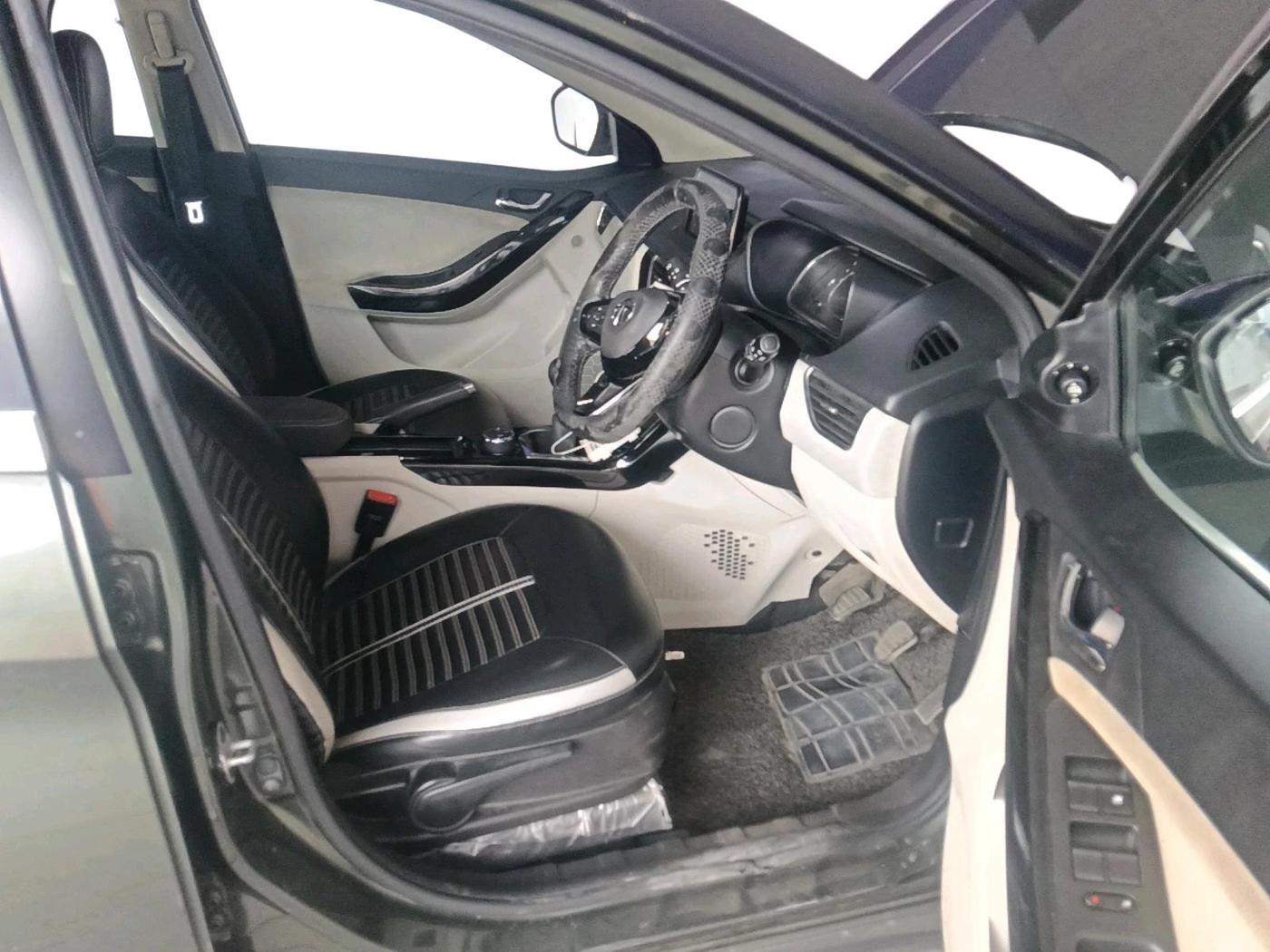 2021 Tata NEXON XZ PLUS PETROL SUNROOF, Petrol, Manual, 56,222 km, interior