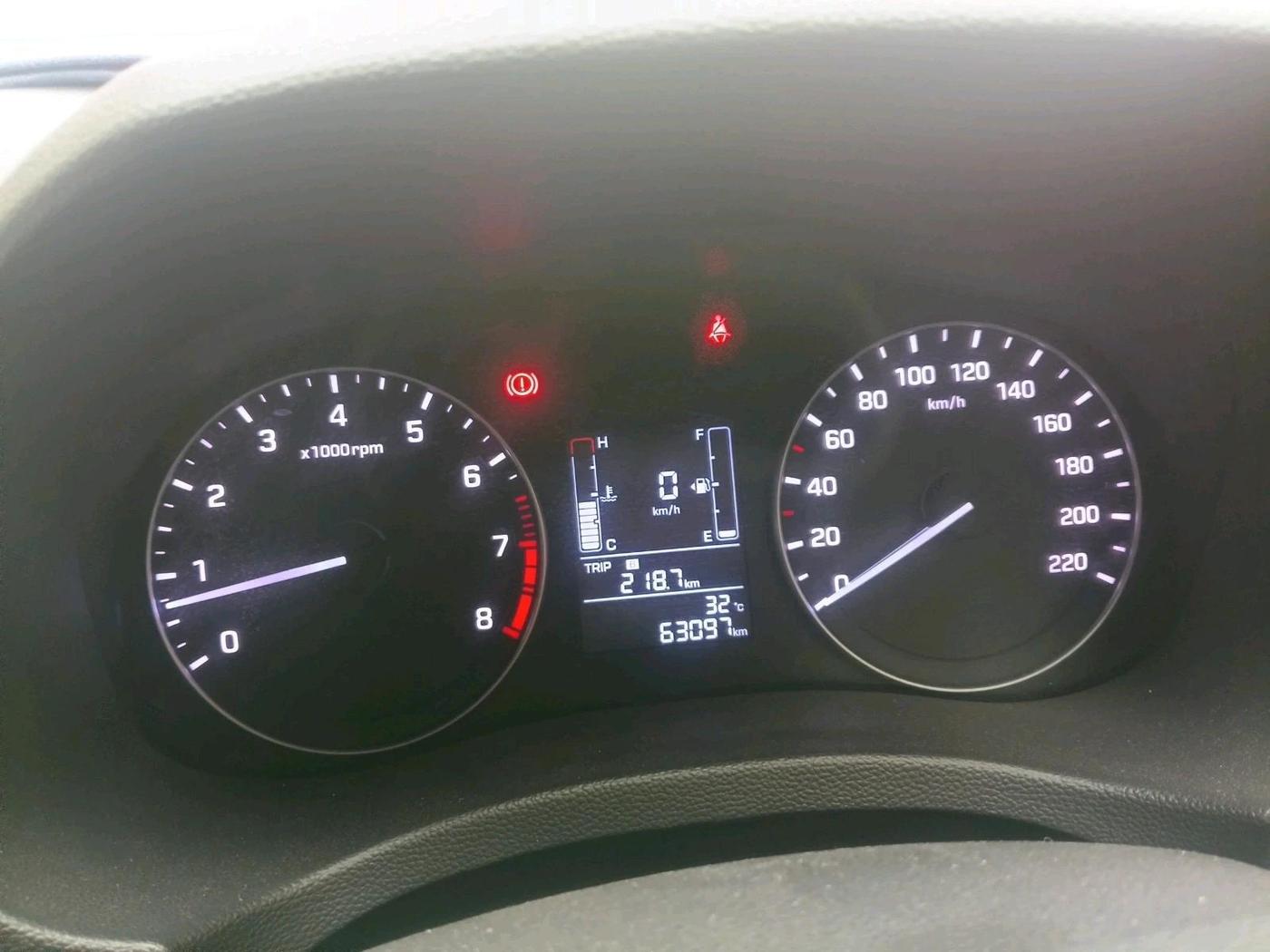 2017 Hyundai Creta E PLUS 1.6 PETROL, Petrol, Manual, 63,094 km, interior