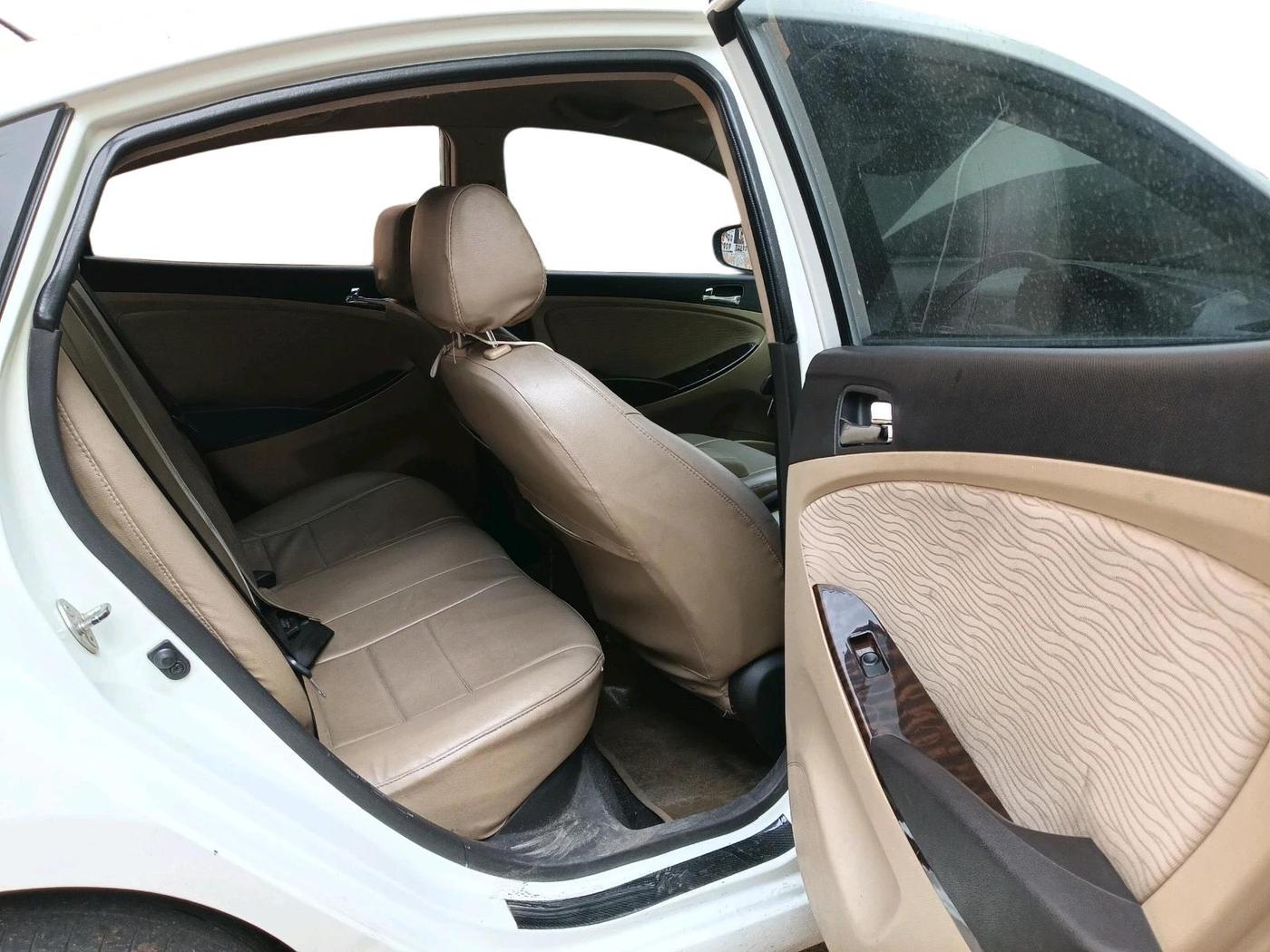 2012 Hyundai Verna FLUIDIC 1.6 VTVT SX, Petrol, Manual, 54,449 km, interior