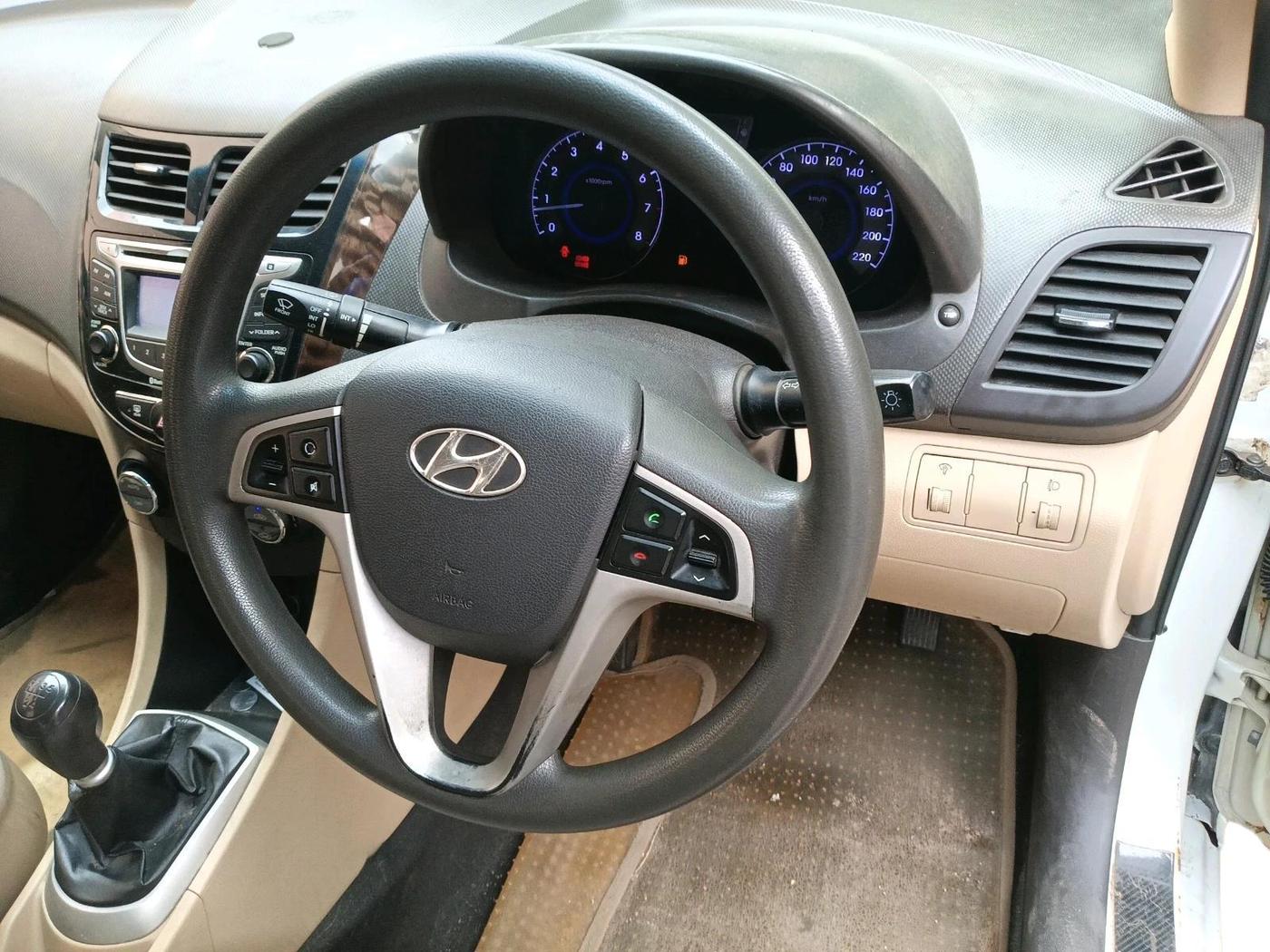 2012 Hyundai Verna FLUIDIC 1.6 VTVT SX, Petrol, Manual, 54,449 km, interior