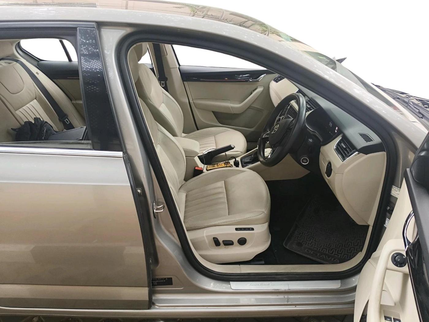 2019 Skoda Octavia L&K 1.8 TSI AT, Petrol, Automatic, 44,982 km, interior