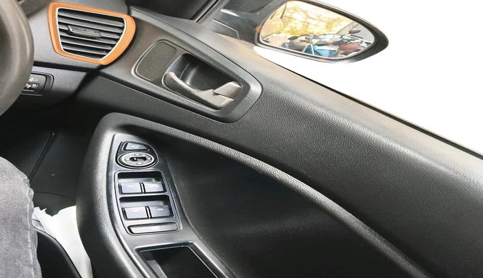 2015 Hyundai i20 Active 1.2 S, Petrol, Manual, 36,924 km, interior