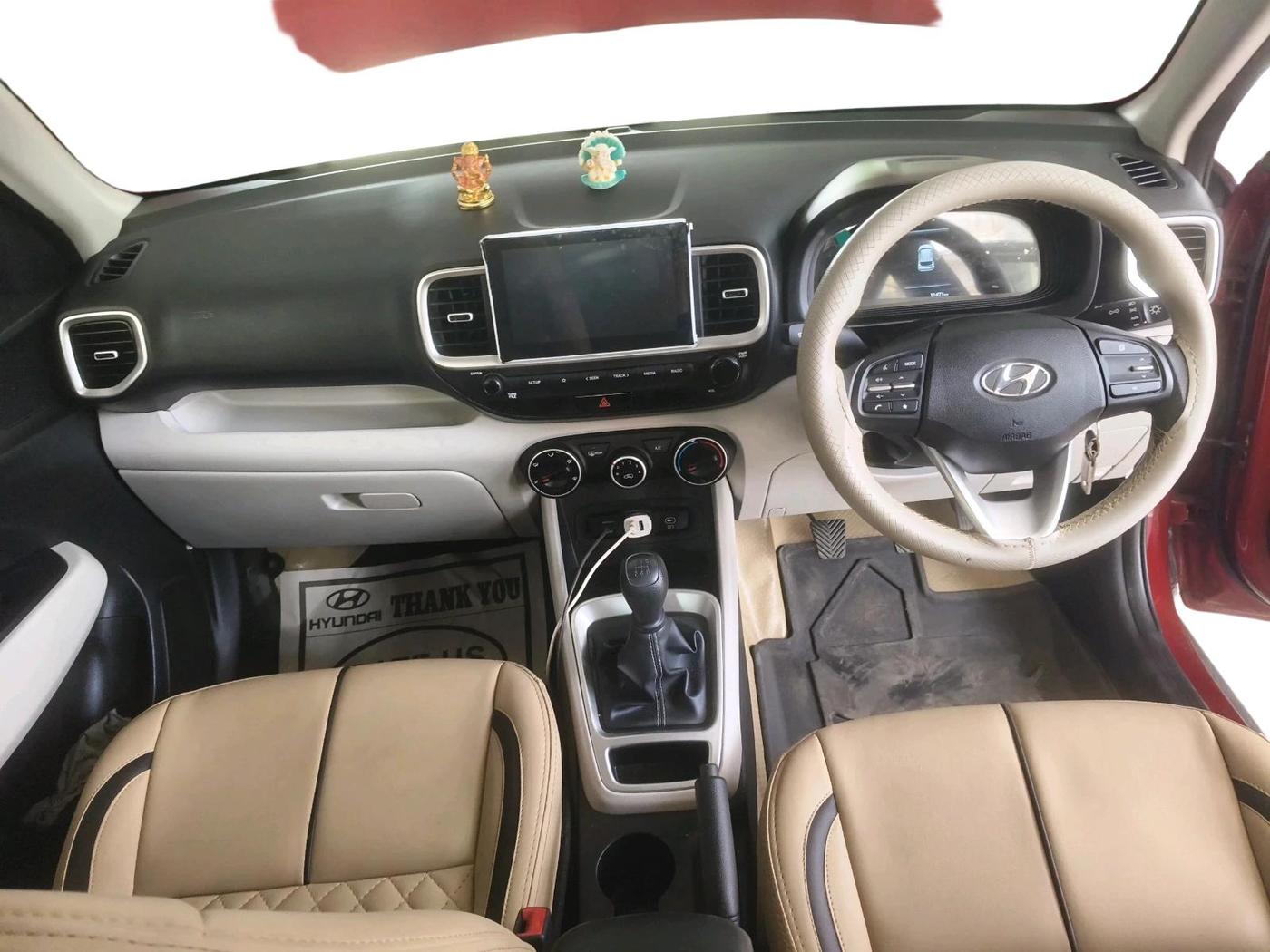 2023 Hyundai VENUE S 1.2, Petrol, Manual, 11,471 km, interior