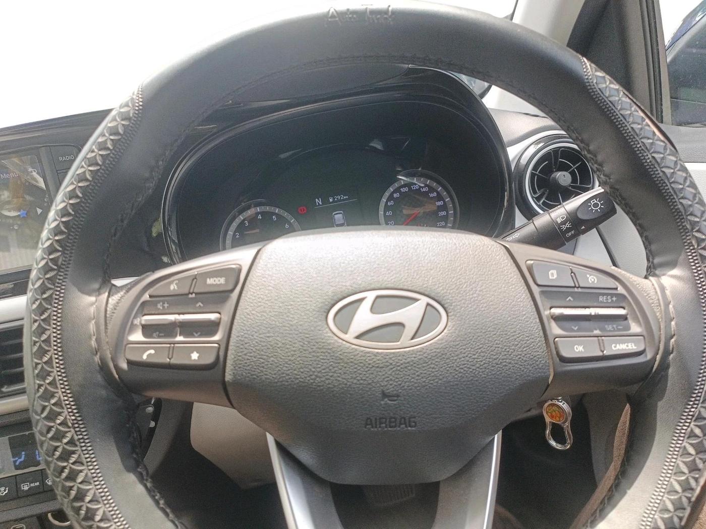 2023 Hyundai GRAND I10 NIOS SPORTZ AMT 1.2 KAPPA VTVT, Petrol, Automatic, 11,811 km, interior