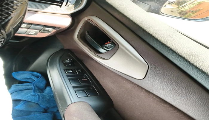 2024 Maruti FRONX DELTA PLUS 1.2L AGS, Petrol, Automatic, 40,417 km, interior