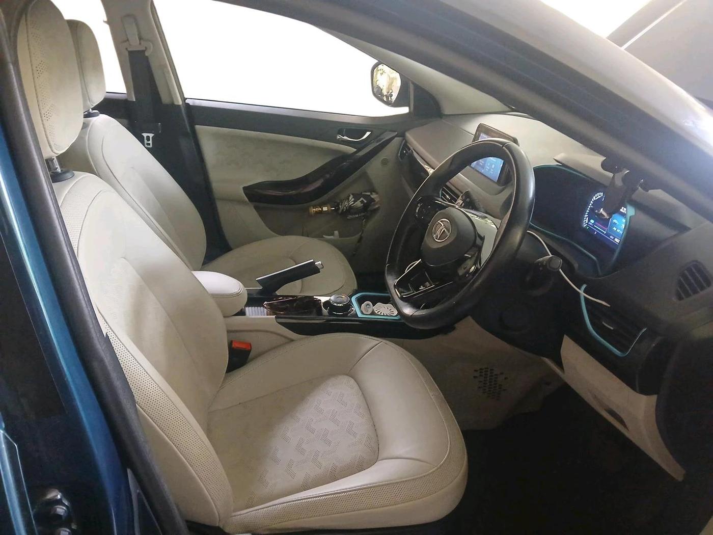 2022 Tata NEXON EV XZ PLUS LUX, Electric, Automatic, 36,221 km, interior