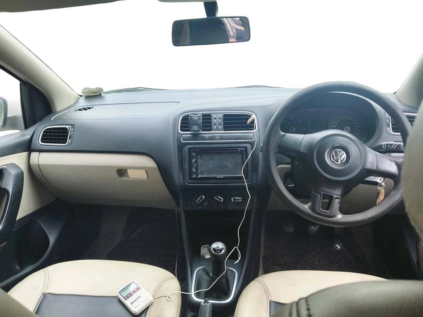 2011 Volkswagen Polo HIGHLINE DIESEL, Diesel, Manual, 88,072 km, interior