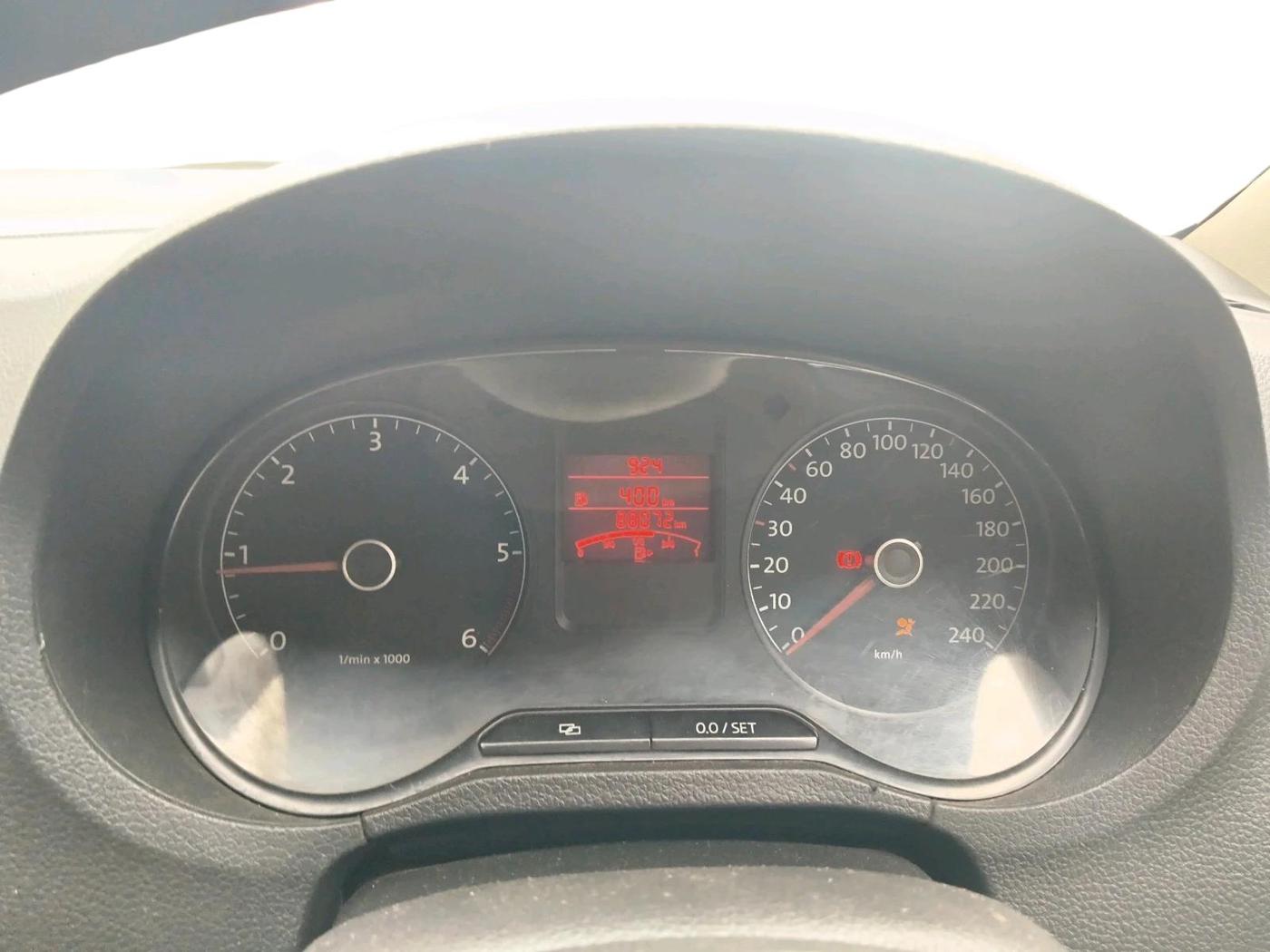 2011 Volkswagen Polo HIGHLINE DIESEL, Diesel, Manual, 88,072 km, interior