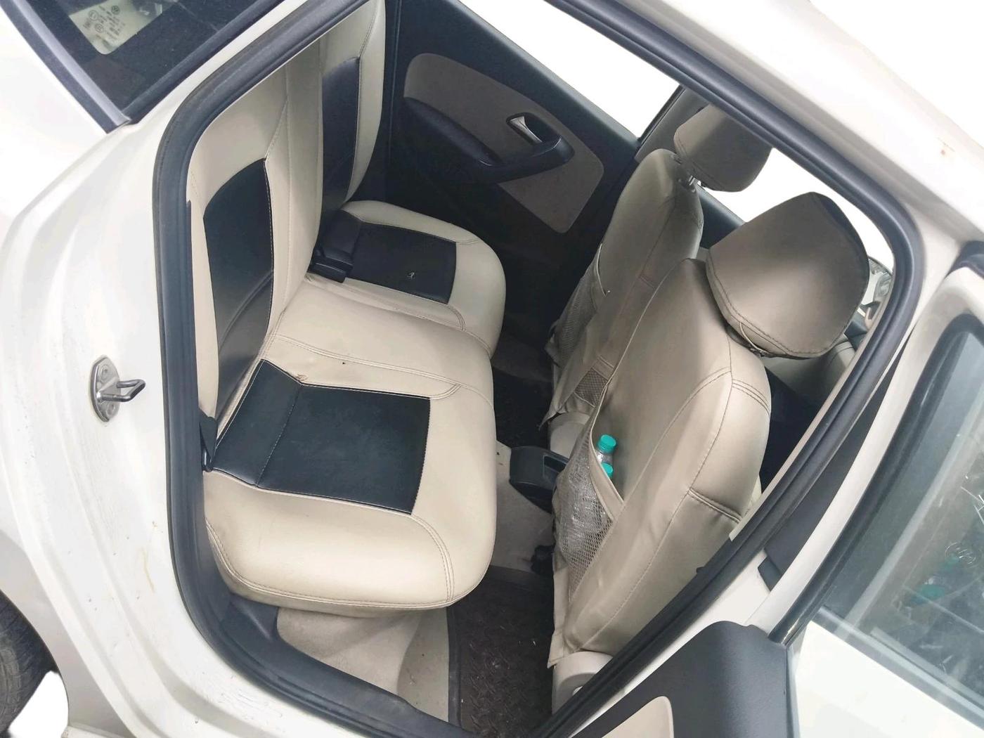 2011 Volkswagen Polo HIGHLINE DIESEL, Diesel, Manual, 88,072 km, interior