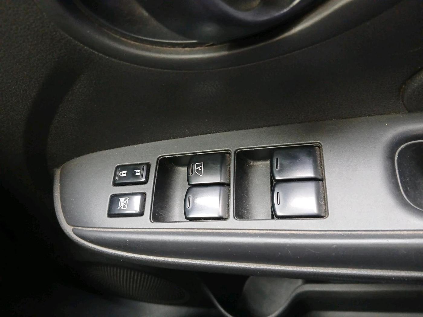 2017 Nissan Sunny XL, Petrol, Manual, 92,349 km, interior