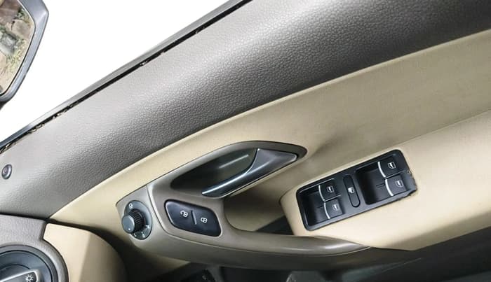 2016 Volkswagen Vento HIGHLINE DIESEL 1.5, Diesel, Manual, 84,940 km, interior