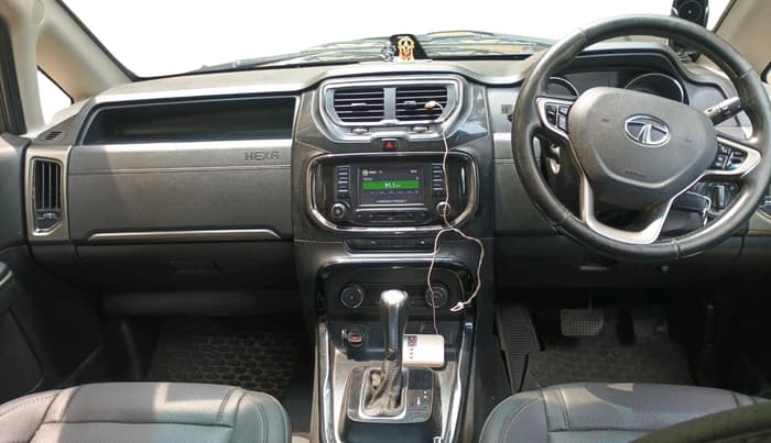 2017 Tata Hexa XTA 4X2 6 STR, Diesel, Automatic, 1,47,057 km, interior