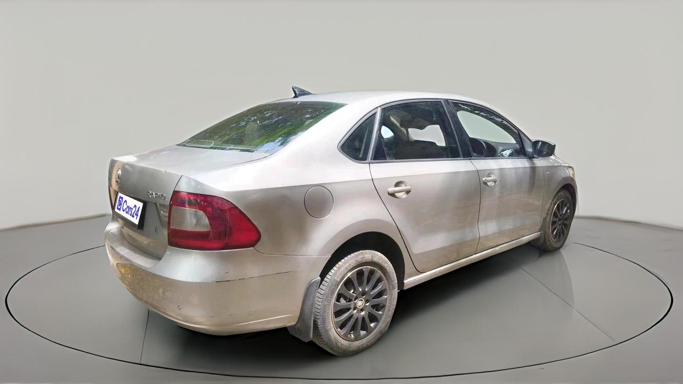 2015 Skoda Rapid 1.5 TDI CR ELEGANCE AT, Diesel, Automatic, 1,90,120 km, exterior