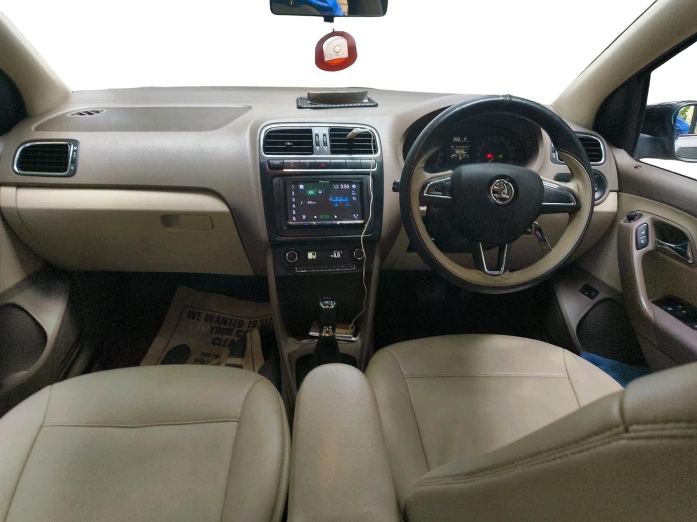 2015 Skoda Rapid 1.5 TDI CR ELEGANCE AT, Diesel, Automatic, 1,90,120 km, interior