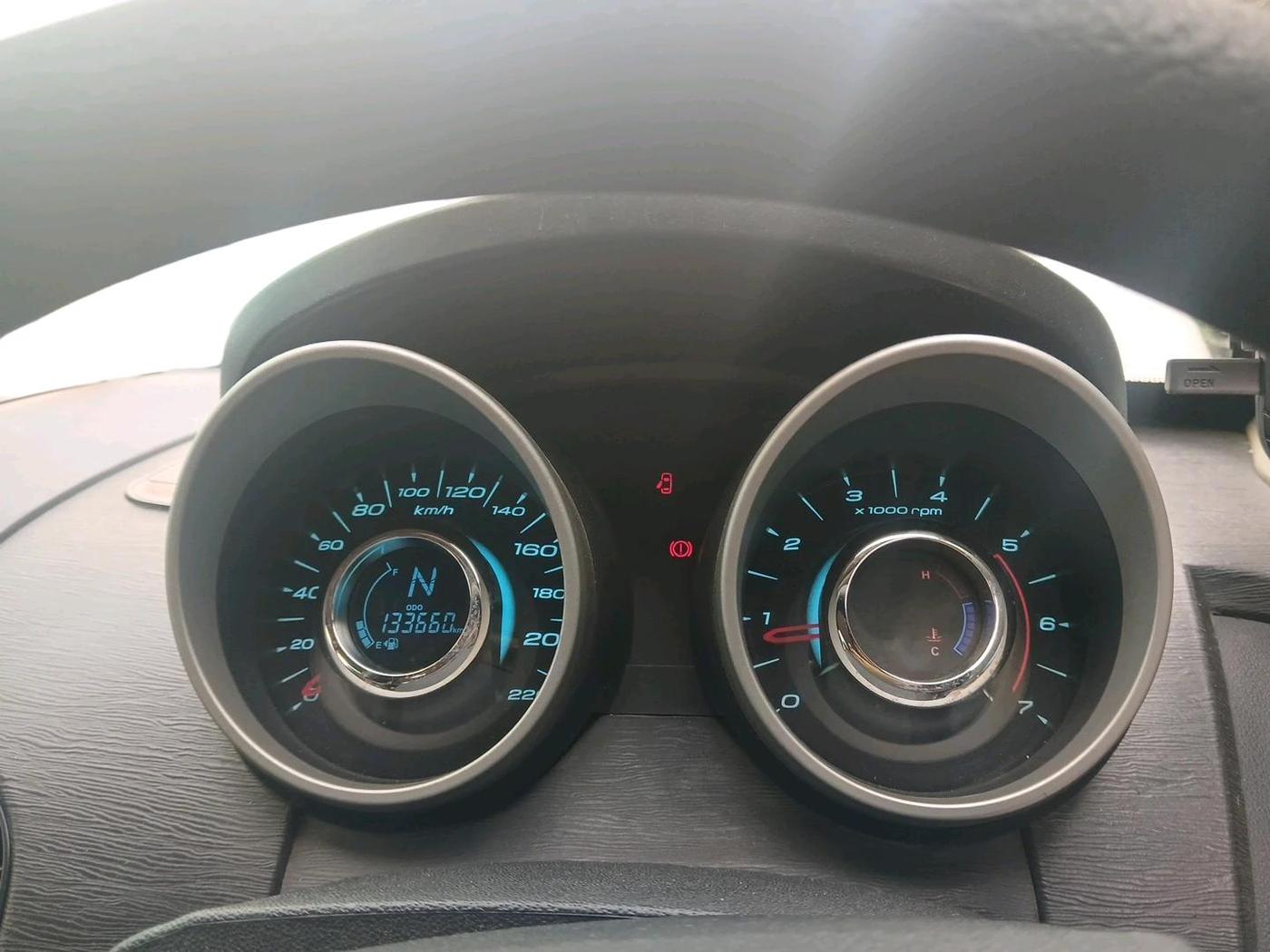 2017 Mahindra XUV500 W6, Diesel, Manual, 1,33,660 km, interior