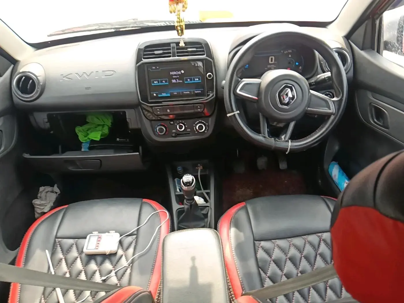 2022 Renault Kwid RXT 1.0, Petrol, Manual, 80,289 km, interior