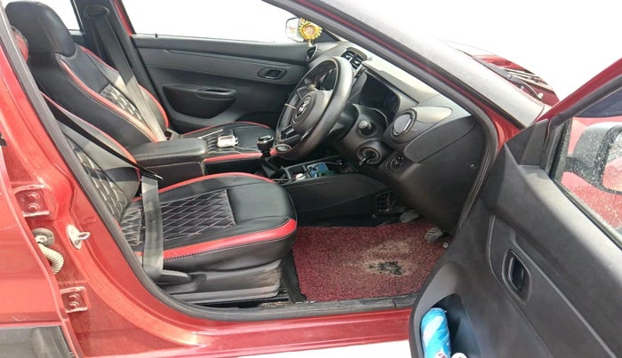 2022 Renault Kwid RXT 1.0, Petrol, Manual, 80,289 km, interior