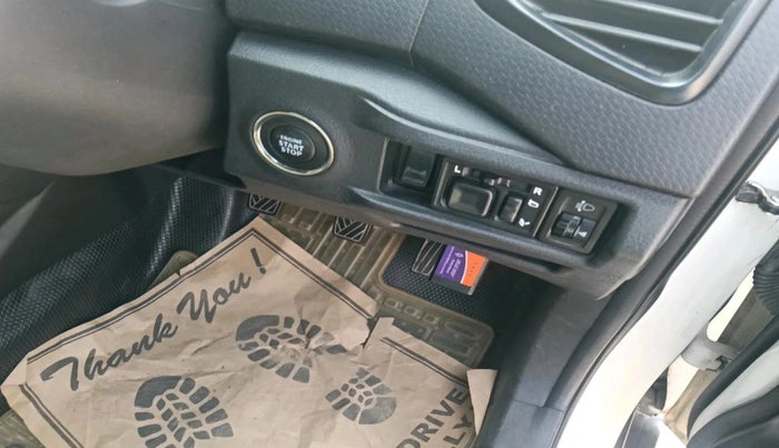 2021 Maruti Vitara Brezza VXI, Petrol, Manual, 1,56,318 km, interior