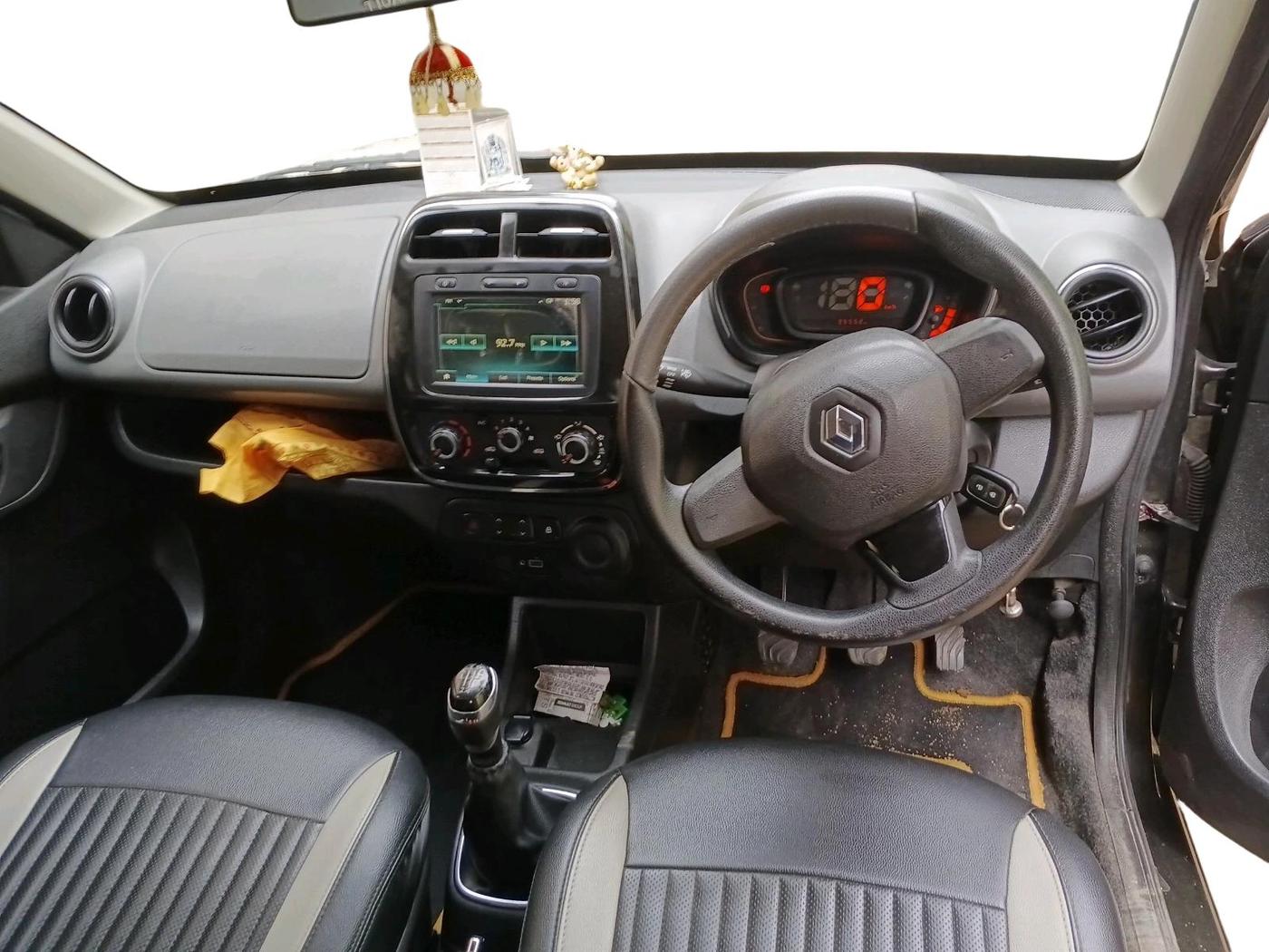 2018 Renault Kwid RXT 1.0 (O), Petrol, Manual, 35,552 km, interior