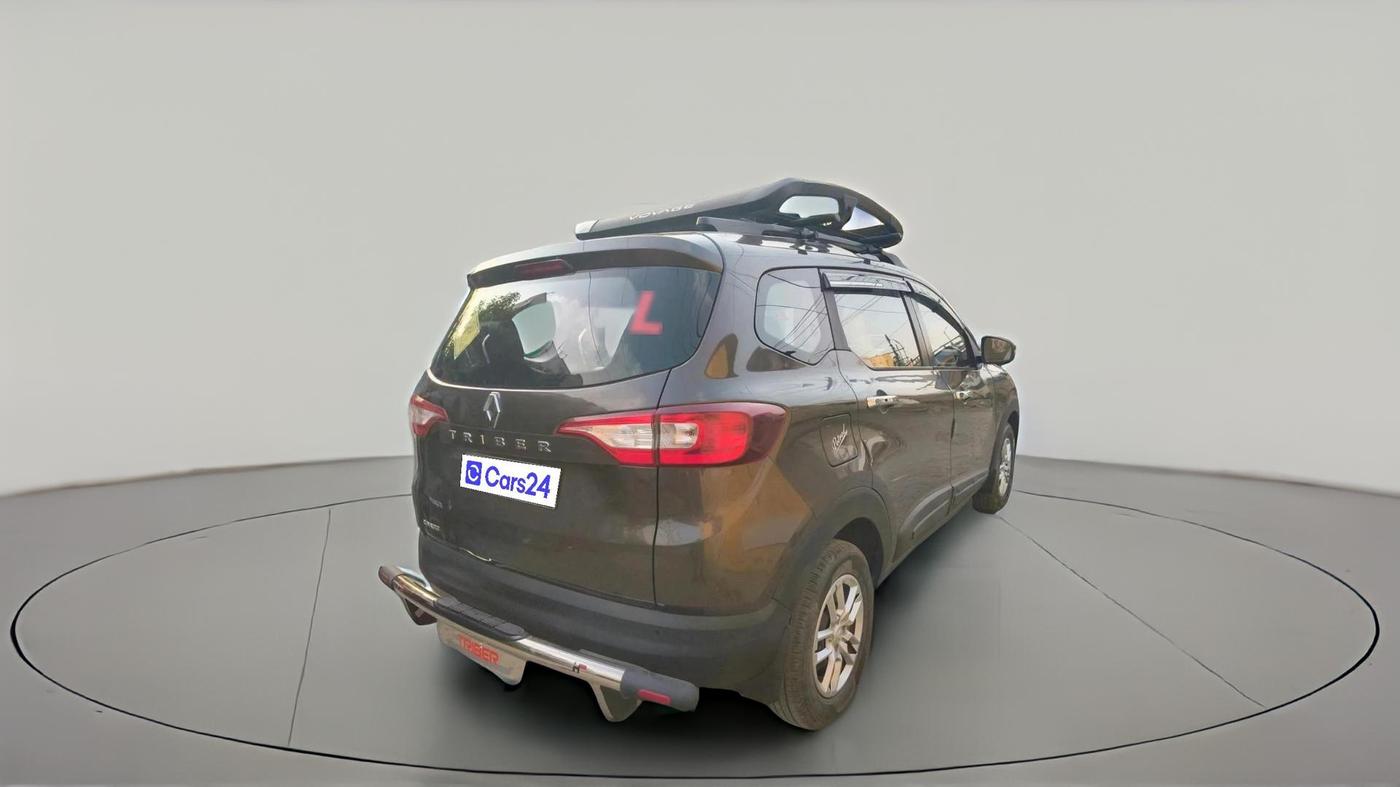 2021 Renault TRIBER RXT, Petrol, Manual, 28,847 km, exterior