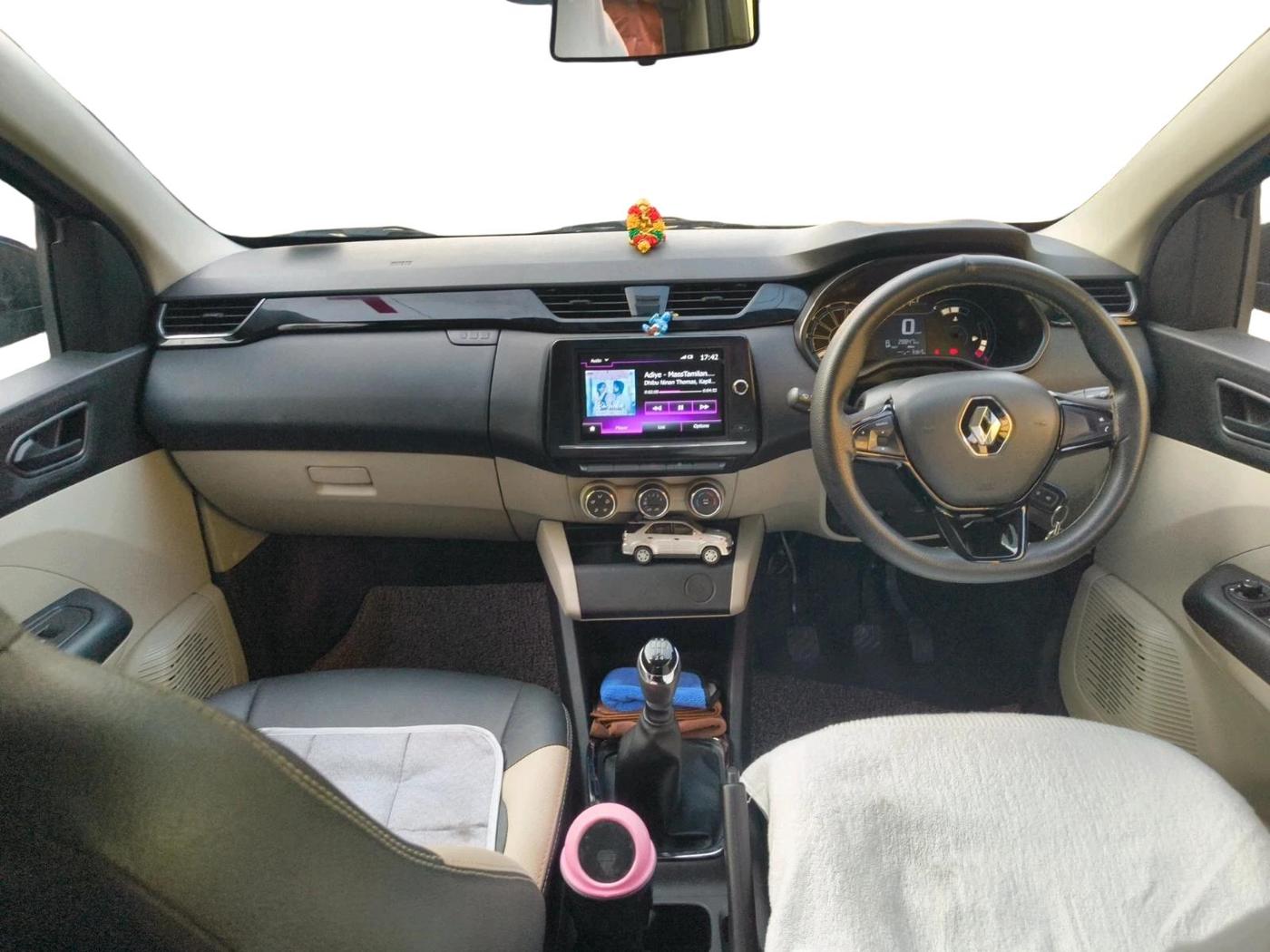 2021 Renault TRIBER RXT, Petrol, Manual, 28,847 km, interior