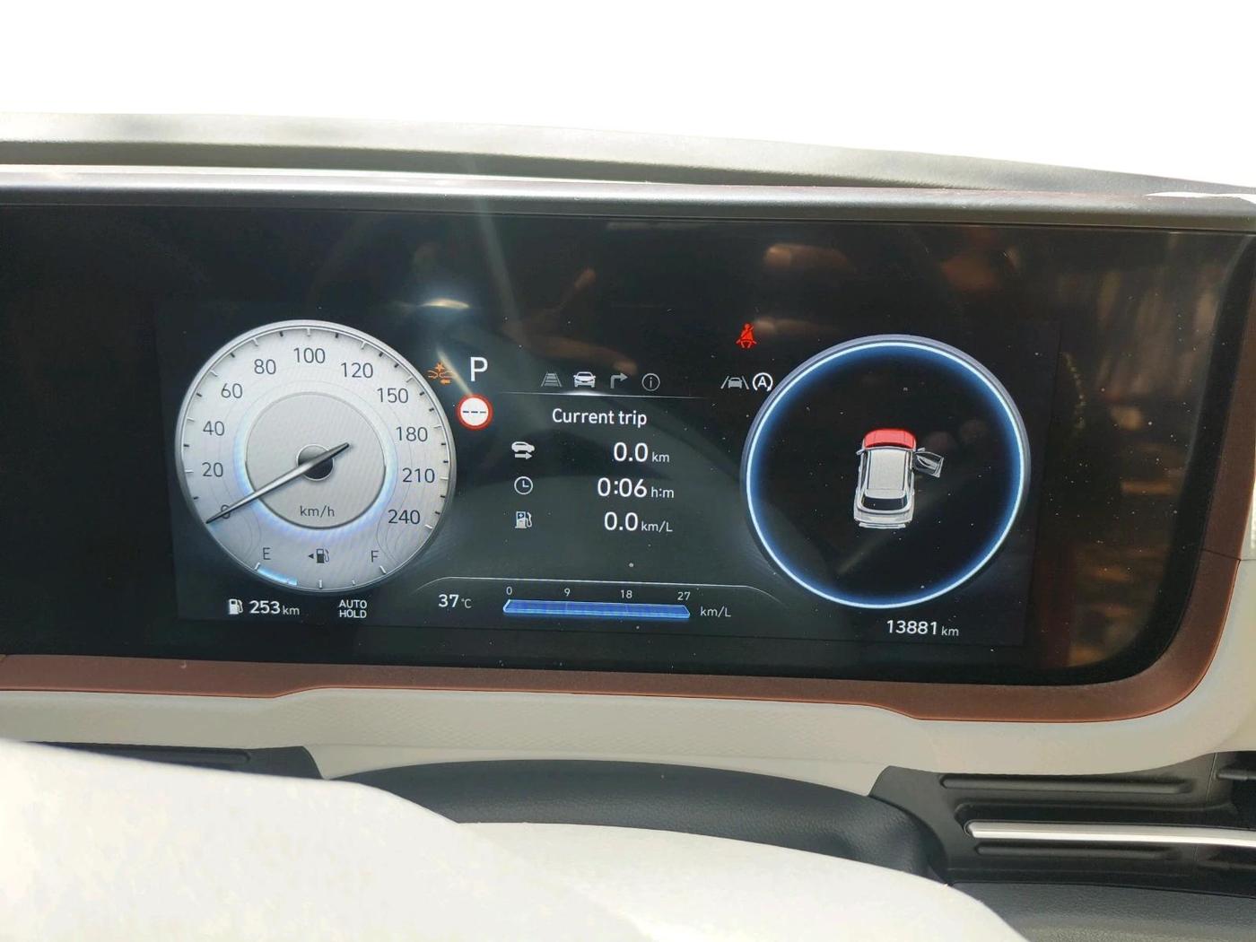2025 Hyundai Creta Creta SX (O) 1.5 MPI IVT, Petrol, Automatic, 13,881 km, interior
