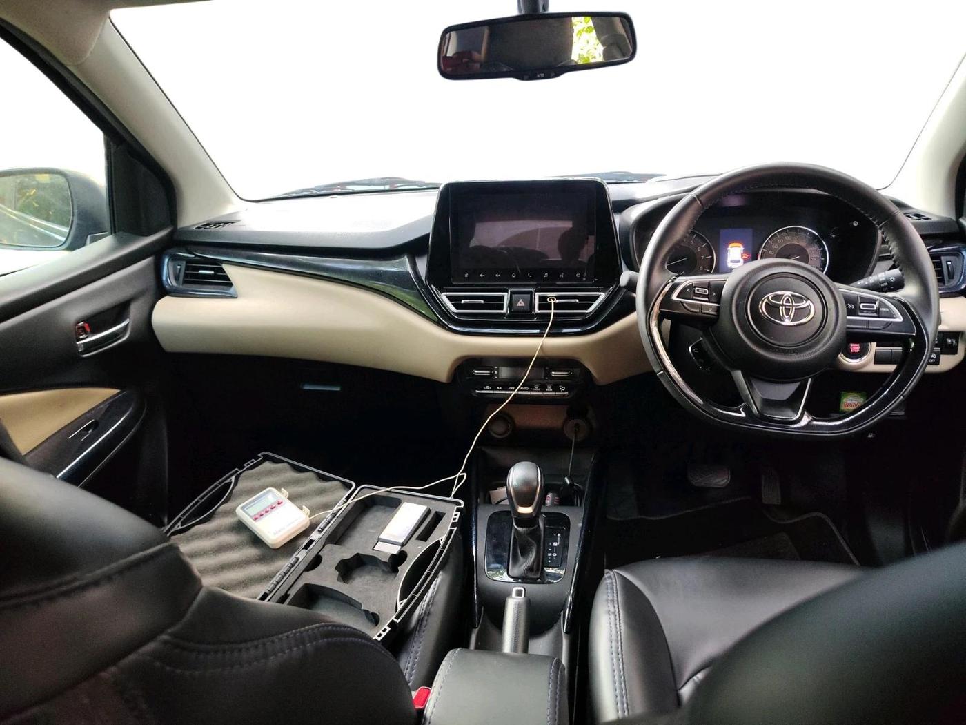 2024 Toyota Glanza V AMT, Petrol, Automatic, 20,474 km, interior