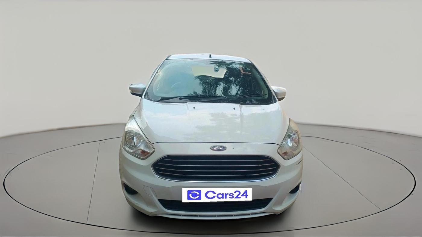 2015 Ford New Figo TITANIUM 1.2 PETROL MT, Petrol, Manual, 68,957 km, exterior