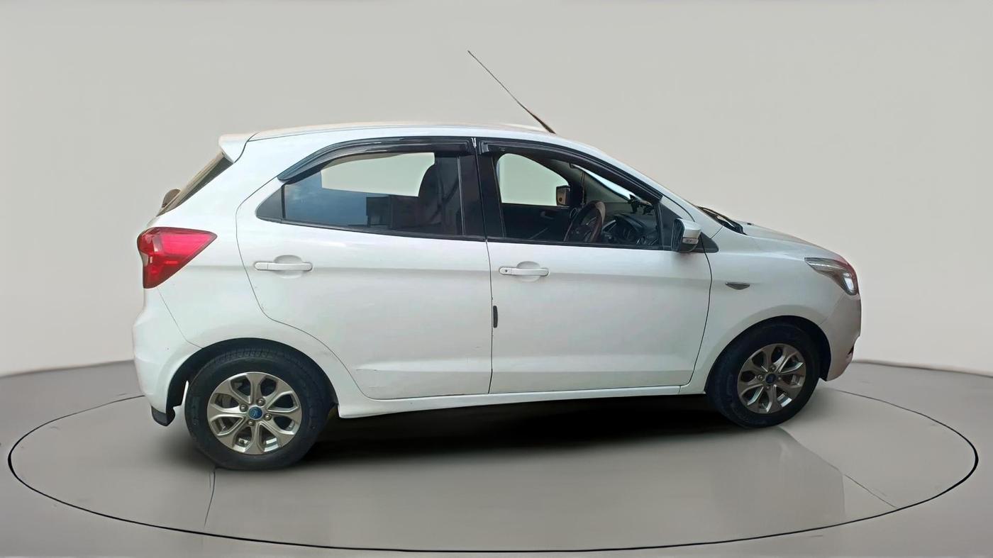 2015 Ford New Figo TITANIUM 1.2 PETROL MT, Petrol, Manual, 68,957 km, exterior