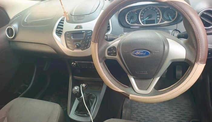 2015 Ford New Figo TITANIUM 1.2 PETROL MT, Petrol, Manual, 68,957 km, interior