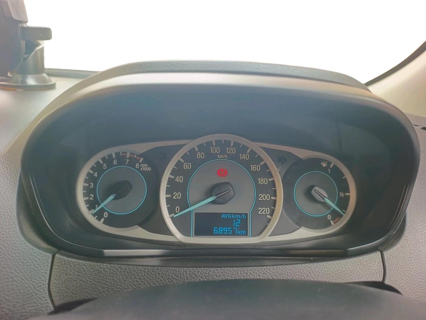 2015 Ford New Figo TITANIUM 1.2 PETROL MT, Petrol, Manual, 68,957 km, interior