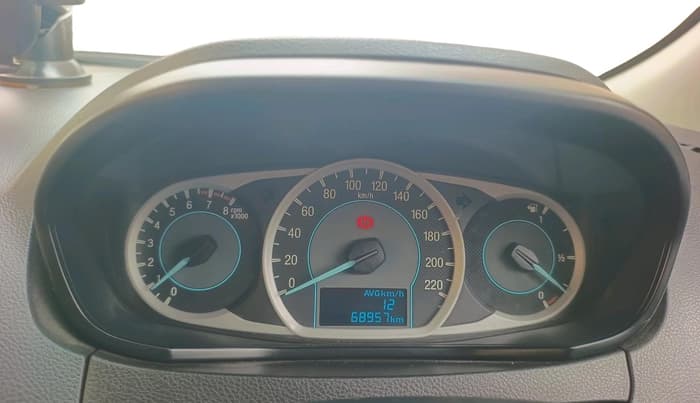 2015 Ford New Figo TITANIUM 1.2 PETROL MT, Petrol, Manual, 68,957 km, interior
