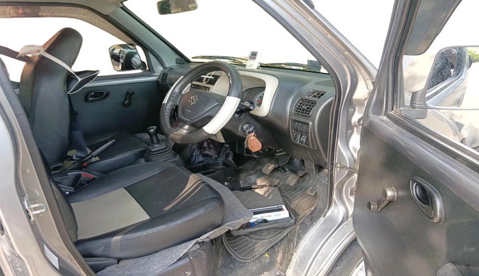 2022 Maruti Eeco 5 STR AC (O), Petrol, Manual, 10,340 km, interior