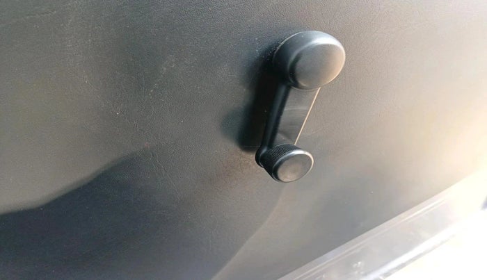 2022 Maruti Eeco 5 STR AC (O), Petrol, Manual, 10,340 km, interior