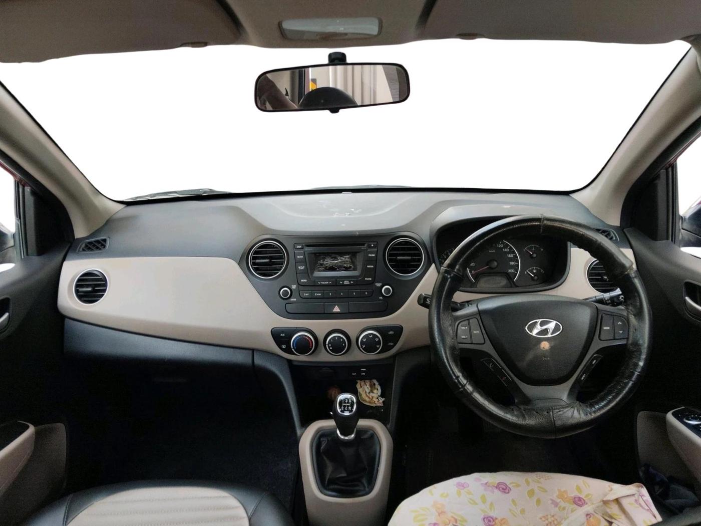 2016 Hyundai Grand i10 SPORTZ 1.2 KAPPA VTVT, Petrol, Manual, 20,400 km, interior