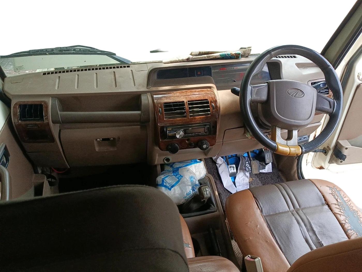2011 Mahindra Bolero SLX BS-III, Diesel, Manual, 1,50,585 km, interior