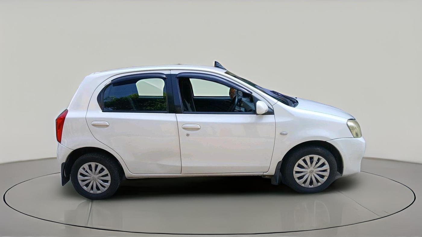 2012 Toyota Etios Liva G, Petrol, Manual, 35,091 km, exterior